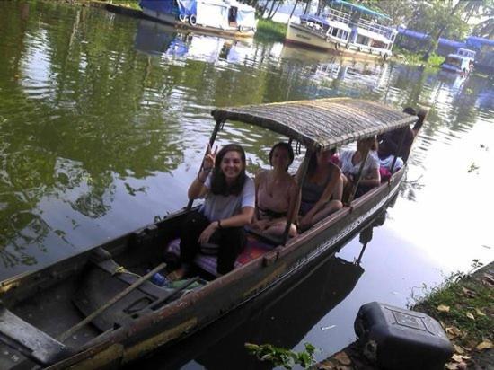 Golden Beach Home Stay Alappuzha المظهر الخارجي الصورة